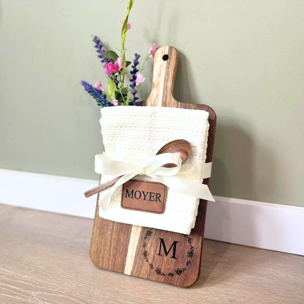 Mother's Day Cutting Board Gift Set