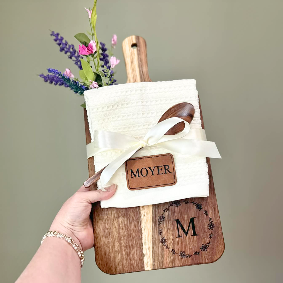 Mother's Day Cutting Board Gift Set