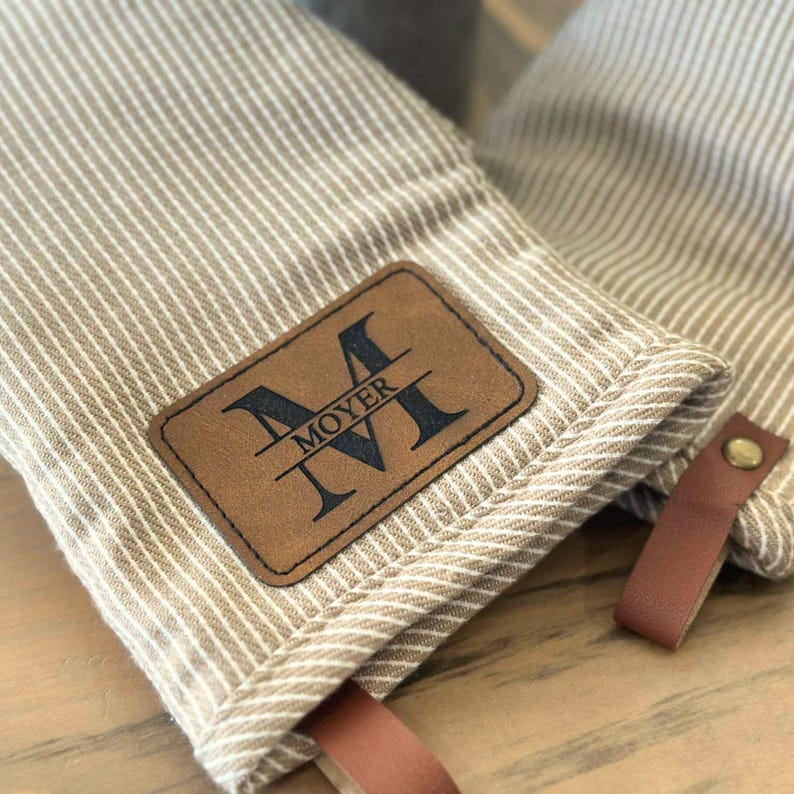 Personalized Set of 2 Stripe Oven Mitts