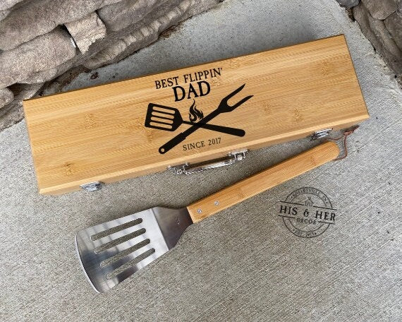 Custom Father's Day Grill Set | Father's Day Gifts | Grilling and Tools | Personalized Gifts For Him | Best Flippin Dad | Grandfather Gift